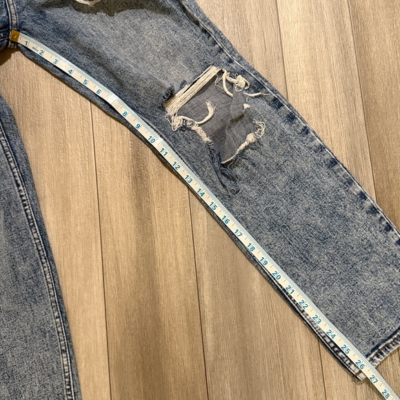 Abercrombie and Fitch Jeans - Picture 7 of 7